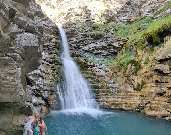 cascade de la lance les plus beaux villages de provence min