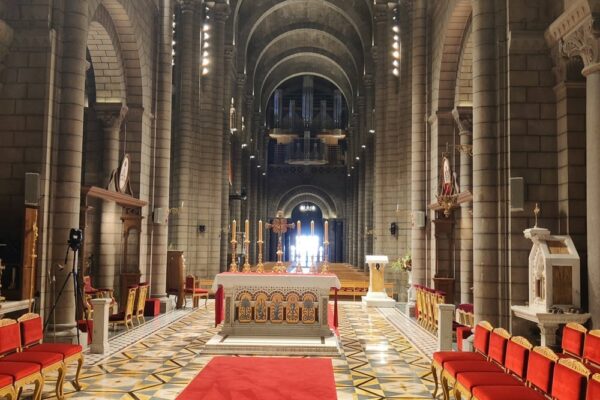 interieur cathedrale monaco 600x400